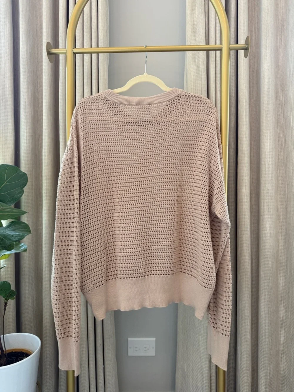 LIKE NEW Varley Kershaw Sweatshirt in Moonlight - L - Picture 3 of 8
